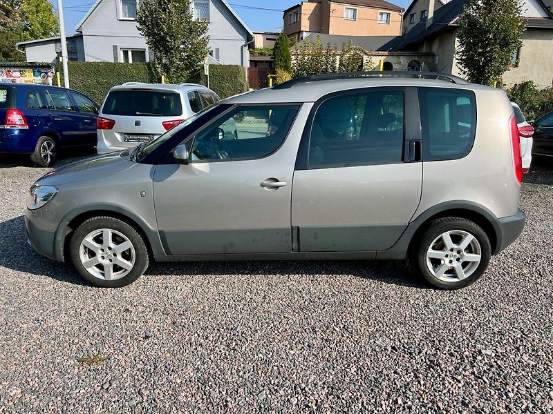 Škoda Roomster (2010) 1.2 TSI 77 kW Scout DSG - fotka 8 z 20