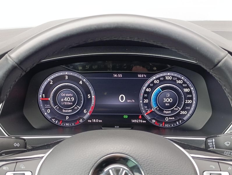 Volkswagen Tiguan 2.0TDI DSG 4M HIGHLINE ČR - fotka 25 z 35