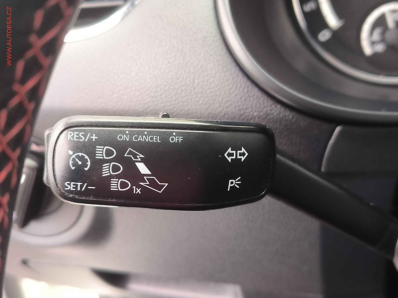 Škoda Octavia (2014) 2.0 TDi, ČR, RS, DSG, bixen - fotka 16 z 20