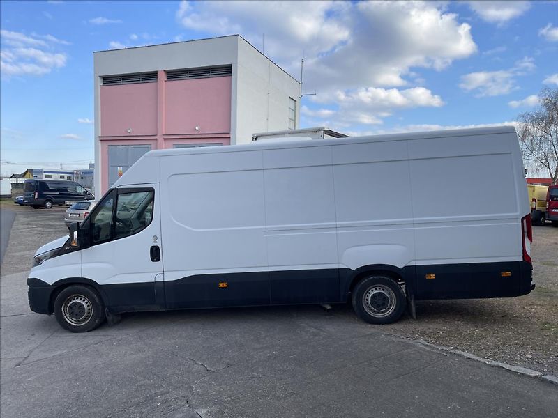 Iveco Daily 3,0 125kW*Automat* - fotka 8 z 25