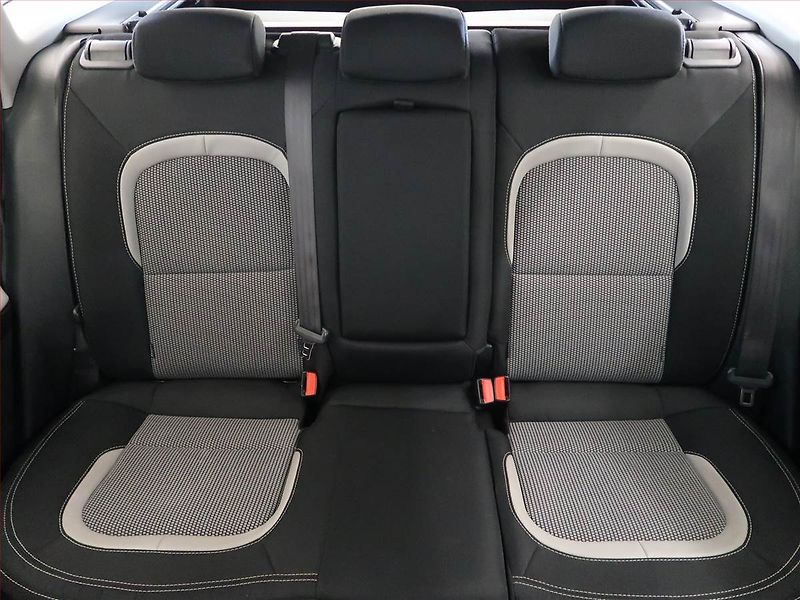 Kia Ceed (2014) 1.6 GDI, Navi, Tempomat - fotka 10 z 14