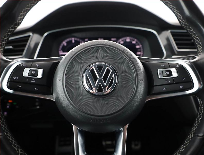 Volkswagen Tiguan (2018) R-Line 2.0 TDI - fotka 8 z 20