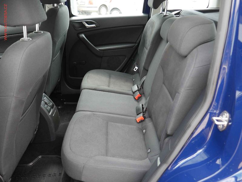 Škoda Yeti (2015) 2.0 TDi, ČR, AC, výhřev sed - fotka 10 z 15