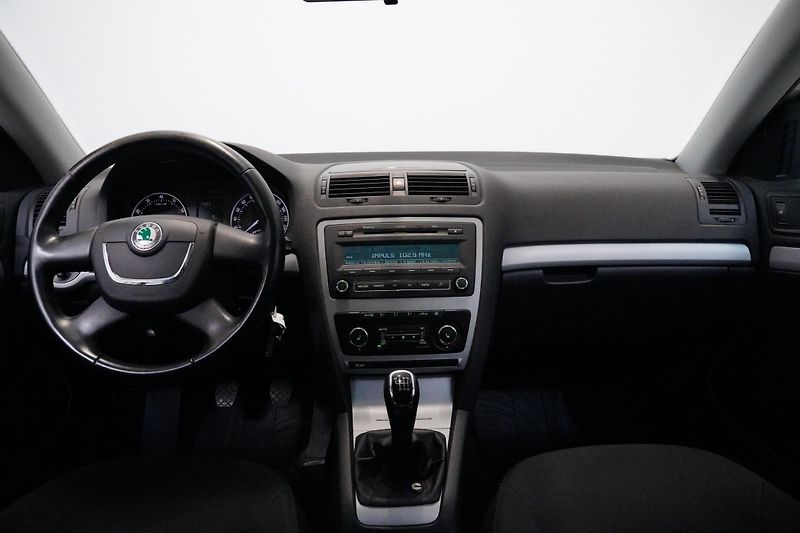 Škoda Octavia - fotka 5 z 25
