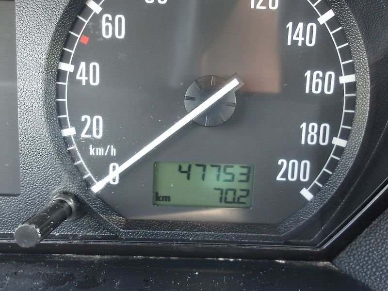 Škoda Fabia 1,4i 1.MAJ.! NAJ.47000km !!! - fotka 6 z 29