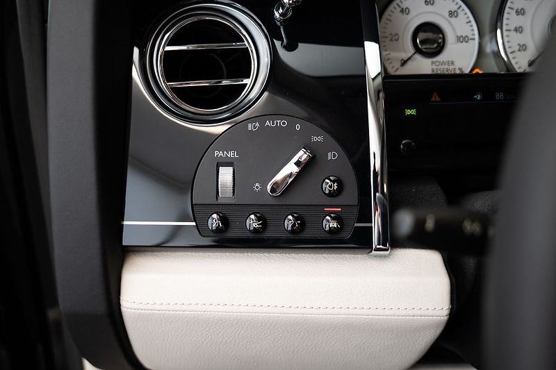 Rolls-Royce Ghost Family 360/Pano/Masážní sedadl - fotka 21 z 31