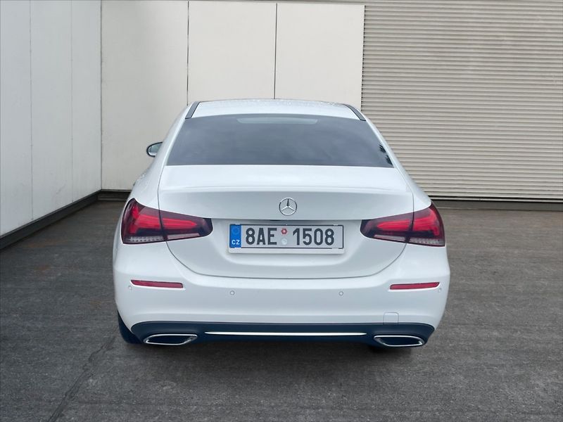 Mercedes-Benz Třídy A 1,3 A180 AT - fotka 5 z 11