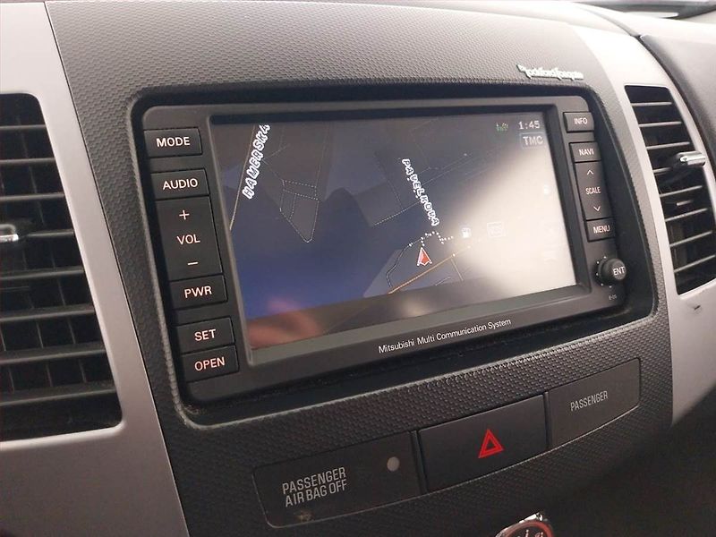 Mitsubishi Outlander (2011) 2.2 DI-D, 4X4, 7 míst - fotka 13 z 27