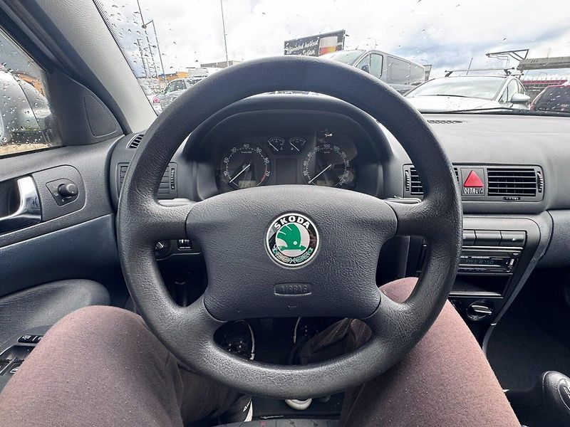 Škoda Octavia (2003) 1,6 SR 75 KW 2 MAJ STK KM - fotka 26 z 42