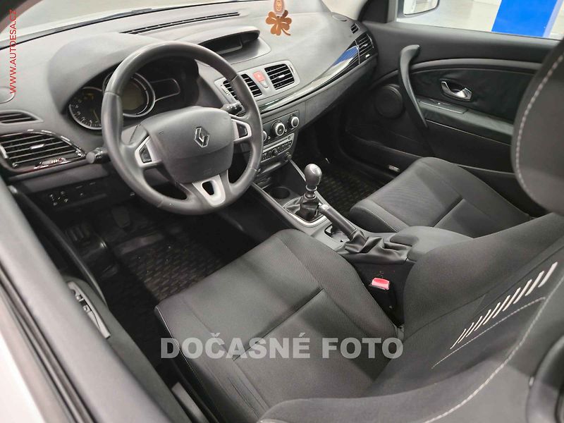 Renault Mégane (2011) 1.4i TCE, panorama, AC - fotka 3 z 3