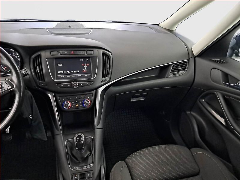Opel Zafira (2018) 1.6 Turbo, 7 míst, Serv.kniha - fotka 8 z 20