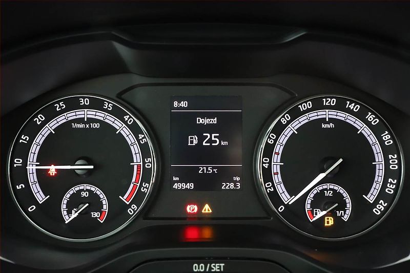 Škoda Karoq (2017) 1.6 TDI, Tempomat - fotka 22 z 24