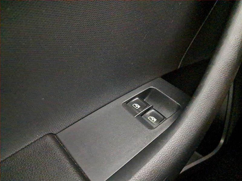 Škoda Rapid (2016) Ambition 1.2 TSI, Serv.kniha - fotka 15 z 16
