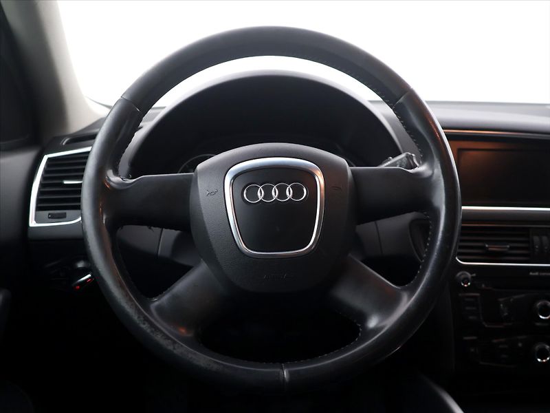 Audi Q5 2,0 TDI 125kW Quattro CZ - fotka 17 z 33