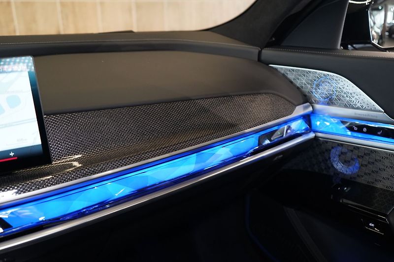 BMW Řada 7 750e xDrive,Televize,EL. dveře - fotka 41 z 50