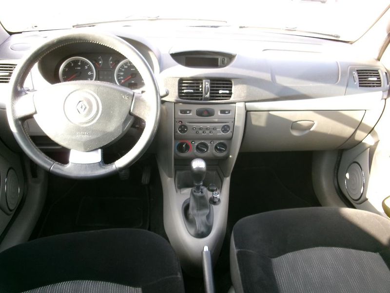 Renault Thalia (2010) 1.2i 55kW - fotka 8 z 11