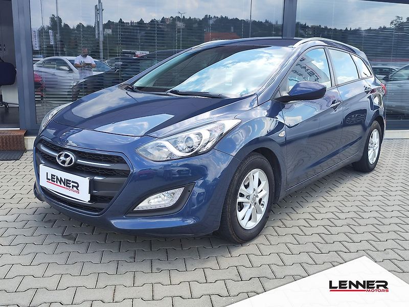 Hyundai i30 1.6 CRDi/81kW Trikolor Komfort - fotka 1 z 31