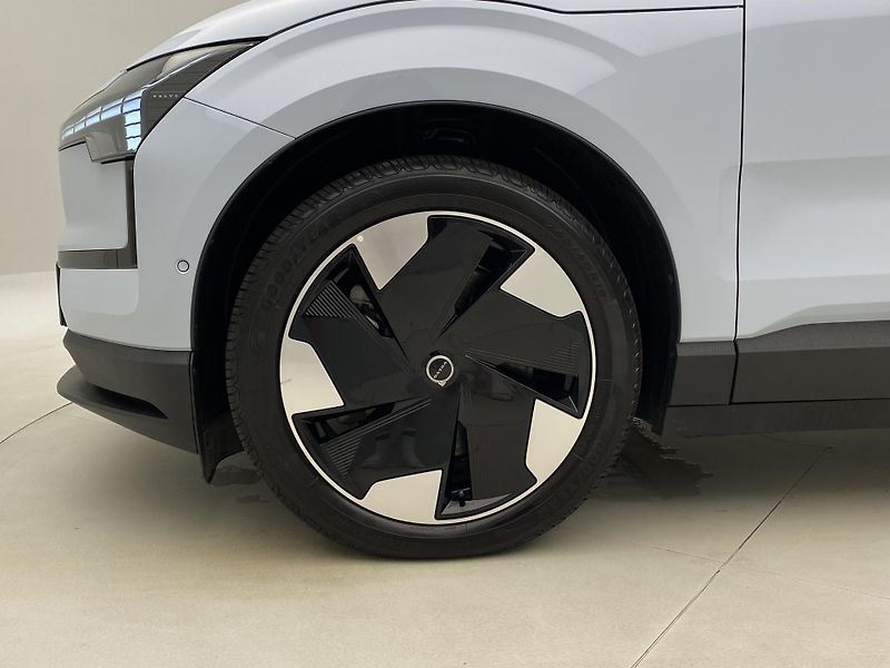 Volvo EX30 TWIN AWD ULTRA CZ 1.maj. - fotka 17 z 66