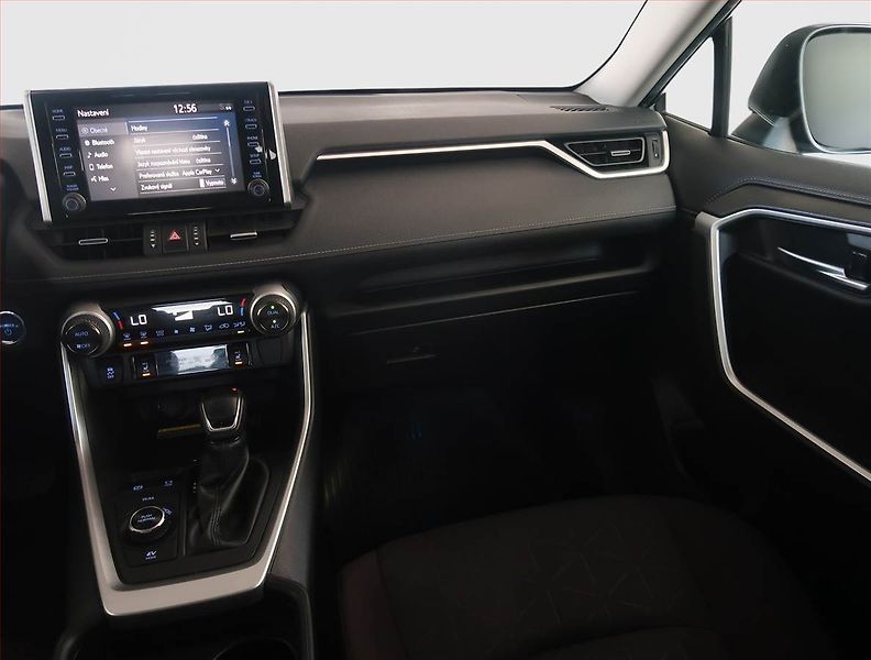 Toyota RAV4 (2020) 2.5 Hybrid - fotka 8 z 20
