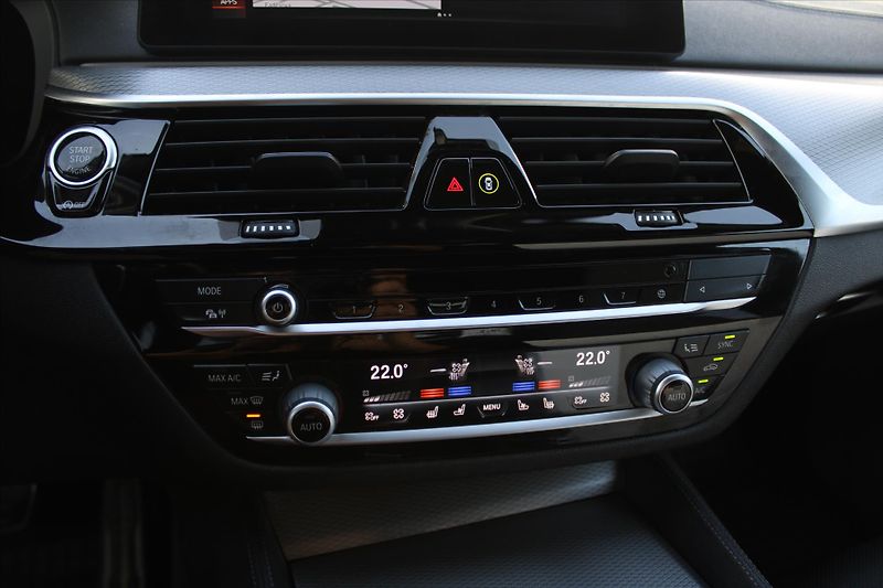 BMW Řada 6 640i xDrive GT 250kW M PAKET - fotka 29 z 36