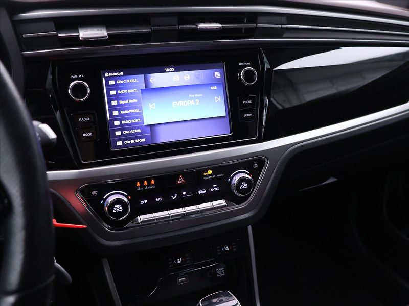 SsangYong Korando 1,5 Turbo e-XGI 120kW Aut. - fotka 25 z 39