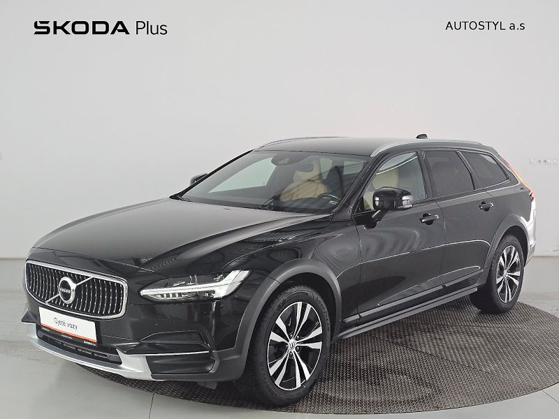 Volvo V90 (2020) Cross Country D5 173kW MOMENTU - fotografie inzerátu