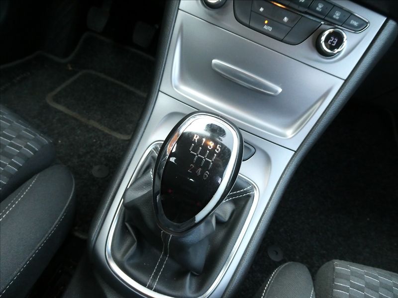 Opel Astra 1,6 CDTi 81kW,2x kola,serviska - fotka 25 z 40