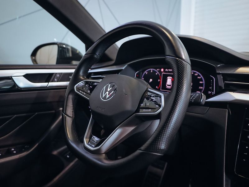 Volkswagen Arteon Shooting Brake R-Line 4Motion 2.0 TDI - fotka 25 z 33