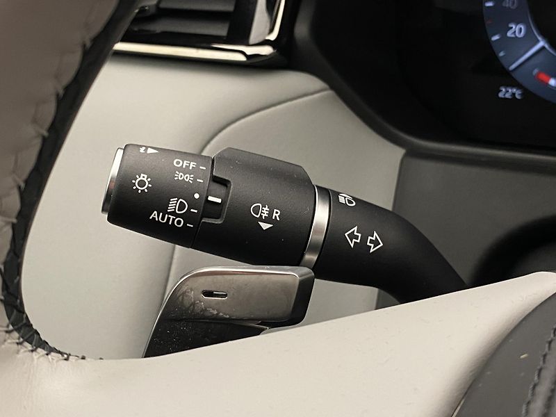 Land Rover Range Rover Velar D300 DYNAMIC SE AWD AUT CZ - fotka 21 z 50