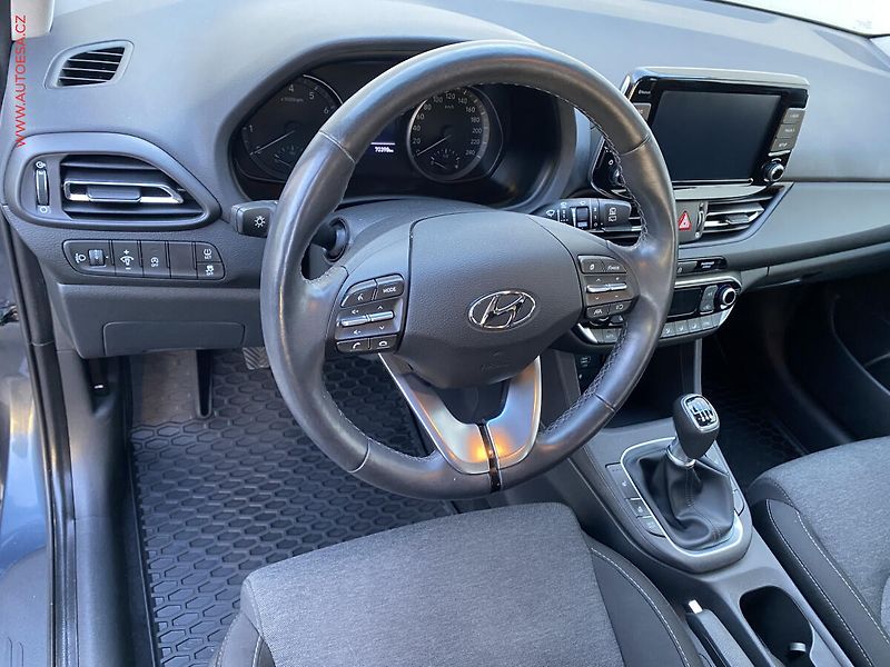Hyundai i30 (2023) 1.5 T-GDi, ČR, Smart, LED - fotka 13 z 19