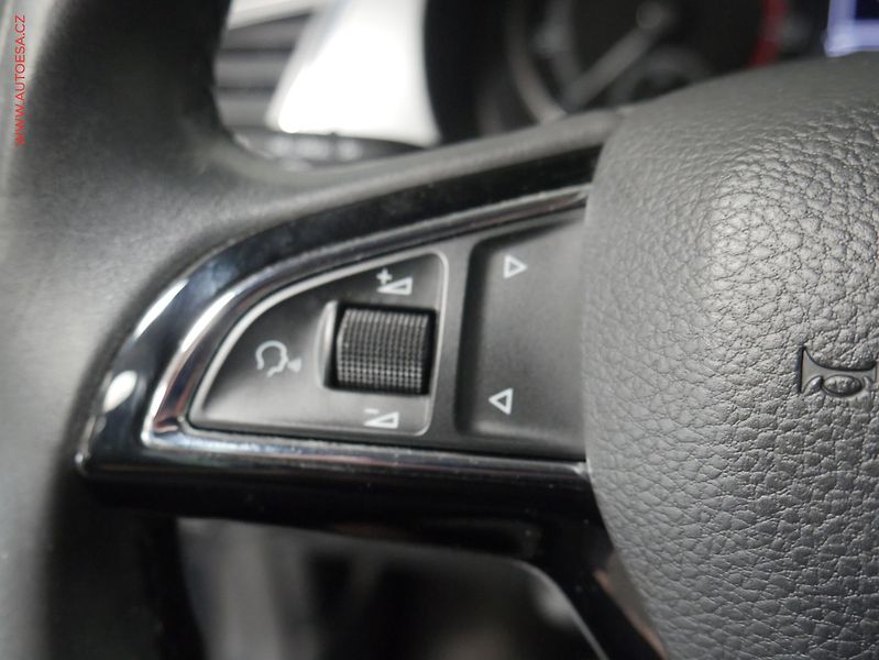 Škoda Fabia (2019) 1.0 MPi, Soleil, LED, navi - fotka 17 z 22
