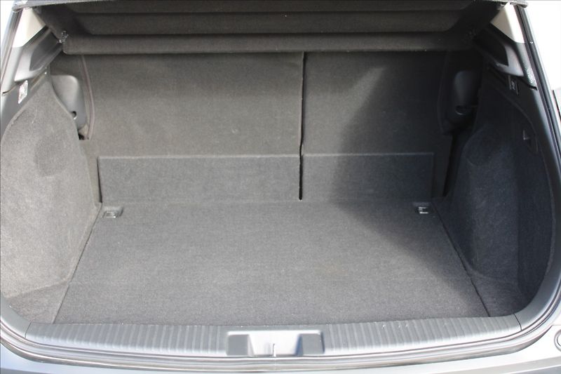 Honda HR-V 1,5 V-TEC  ČR,1.MAJ,ELEGANCE - fotka 23 z 28