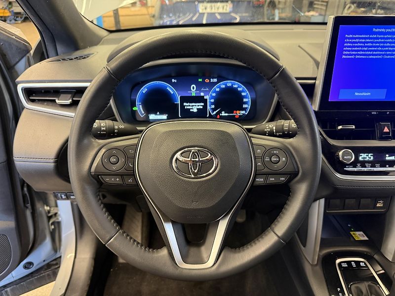 Toyota Corolla Cross 1.8l Hybrid 72 kW - fotka 13 z 22
