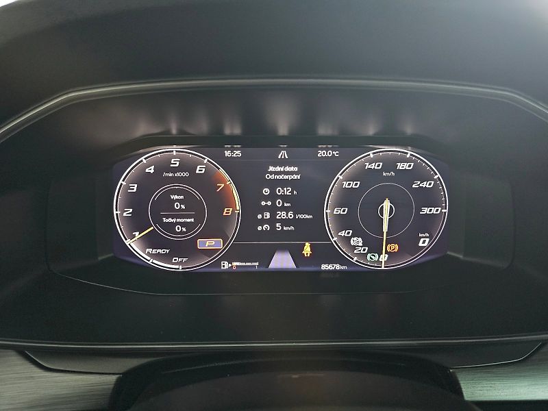 Cupra Formentor (2022) 1.5 TSI 150K DSG - fotka 11 z 29