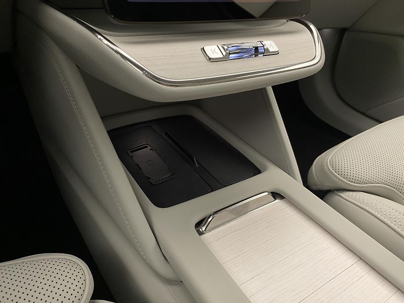 Volvo ES90 (2026) PURE ELECTRIC EXT.SINGLE ULTRA - fotka 36 z 69