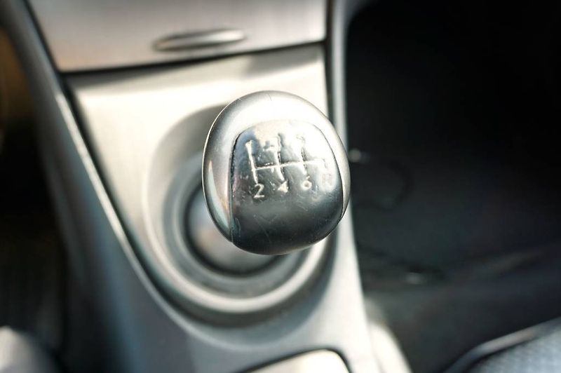 Honda Civic (2011) 1,4i- Vtec 73 kW - fotka 22 z 27