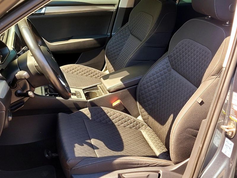 Škoda Superb TDi DSG 4x4 190k *CEBIA*       - fotka 31 z 49