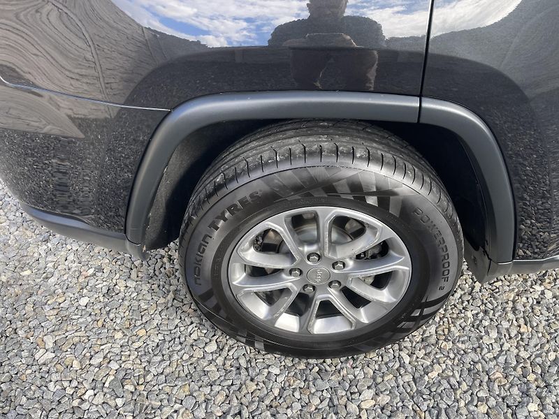 Jeep Grand Cherokee 3.0CRDi 4x4 250PS LIMITEED TOP - fotka 48 z 177