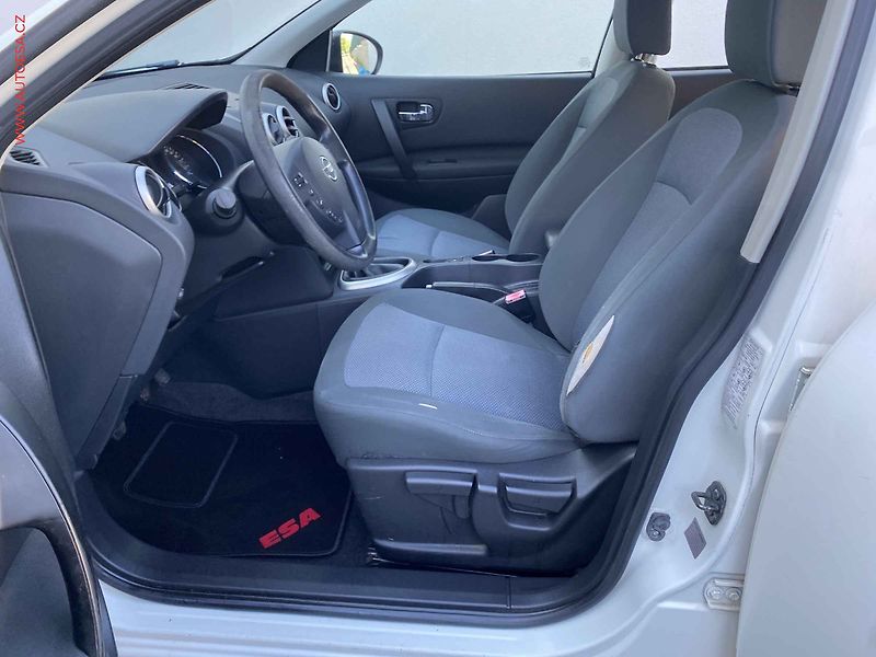 Nissan Qashqai (2010) 1.6, Visia, +kola - fotka 9 z 16