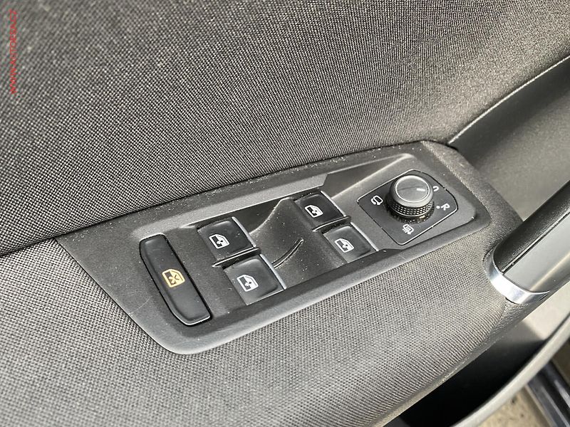 Volkswagen Touran (2017) 1.6 TDi, STK11/27 - fotka 13 z 19