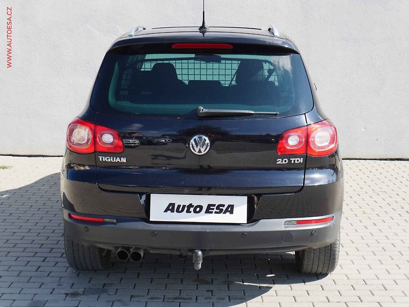 Volkswagen Tiguan (2009) 2.0TDi, ČR, DSG, xenon, navi - fotka 5 z 21