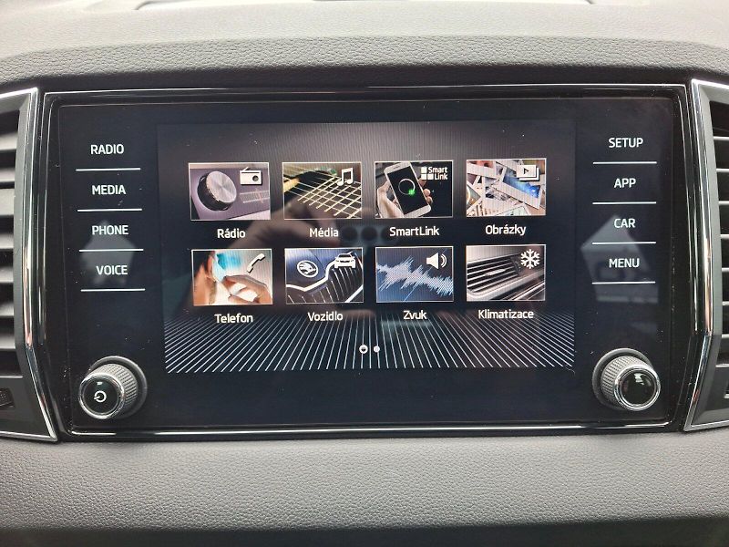 Škoda Karoq (2020) Ambition 1,5TSi 110kW - fotka 19 z 33
