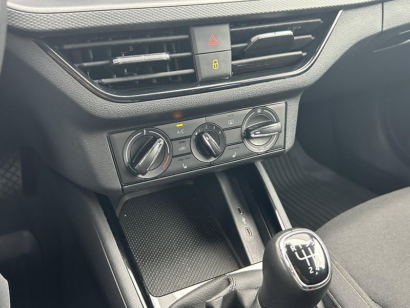 Škoda Scala Ambition 6MP 1,0TSI - fotka 17 z 22