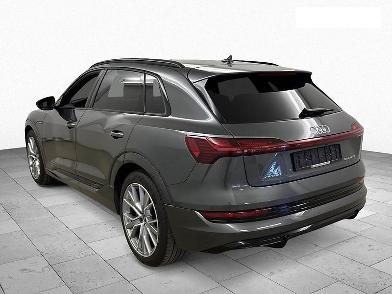 Audi e-tron 55 QUATTRO 300kw S LINE SOH97% - fotka 3 z 8