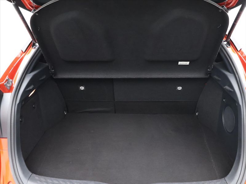 Toyota C-HR 2.0 HEV 112kW Aut. CZ Premiere - fotka 10 z 31