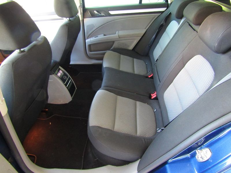 Škoda Superb (2011) 2.0 TDI CR 103kW - fotka 22 z 42