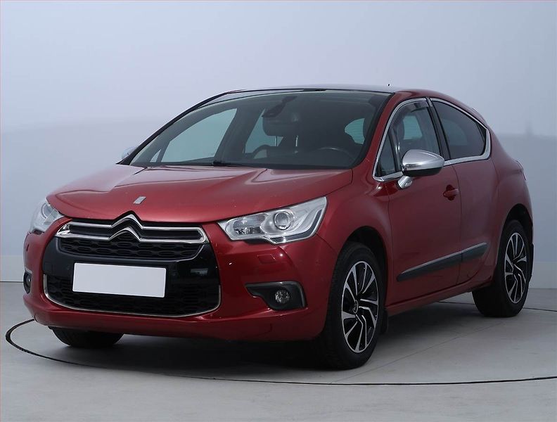 Citroën DS4 (2015) 1.6 e-HDi, Serv.kniha, Navi - fotka 2 z 18