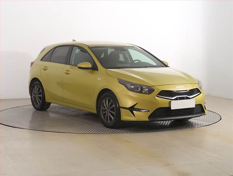 Kia Ceed (2022) Silver 1.5 T-GDI, Serv.kniha - fotografie inzerátu