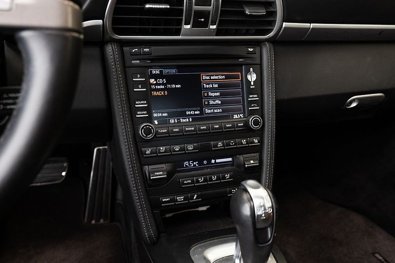 Porsche 911 (997.2) Carrera 4S PDK/Bose/Ch - fotka 10 z 18