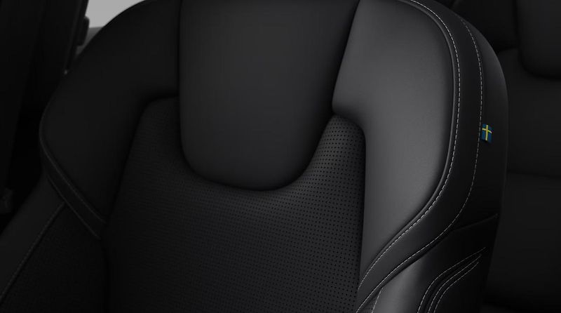 Volvo XC60 (2026) B5 PLUS - fotka 7 z 13